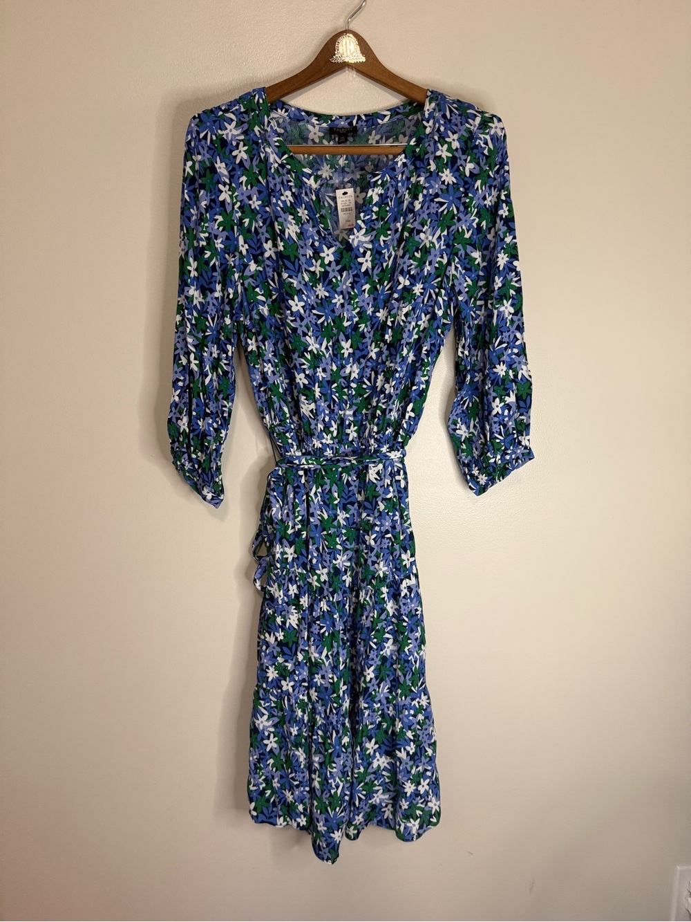Talbots NWT Floral V-Neck Wrap Dress in Blue and Green size 14P